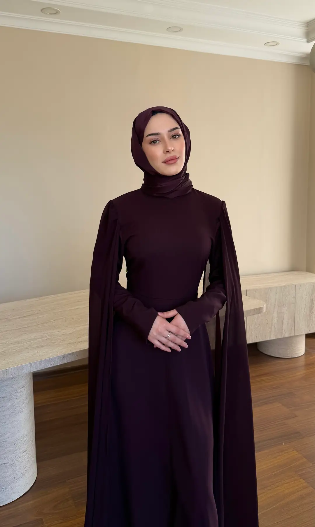 Ürün görseli: Elegance Çift Pelerin Elbise